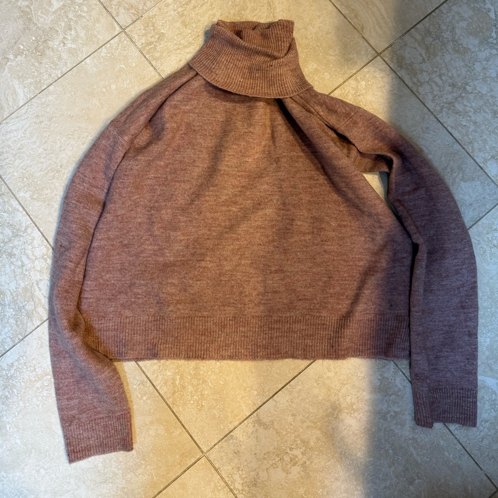 Garage turtleneck